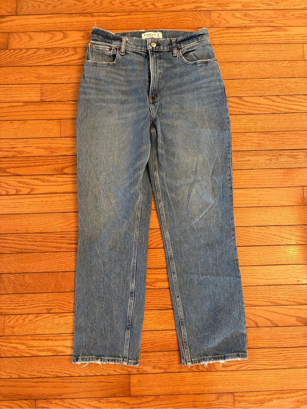 Abercrombie & Fitch Ultra High Rise 90s Straight Jean